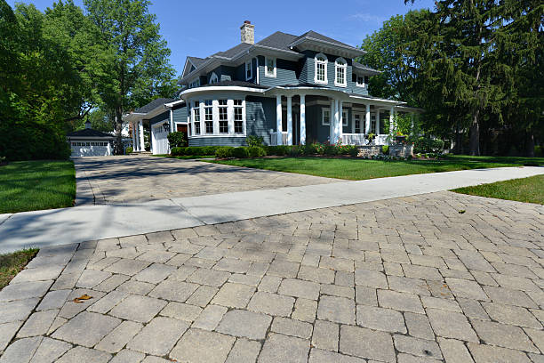 Best Professional Driveway Pavers  in Caledonia, MI